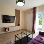 Laurier Apartment *