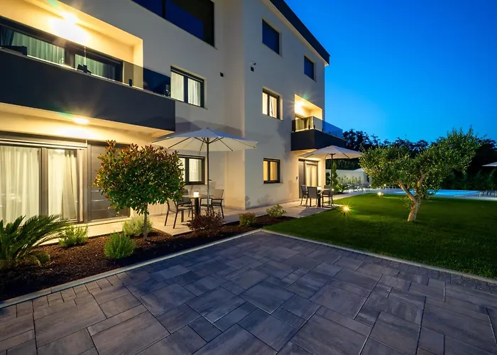 Laurier أوباتيا