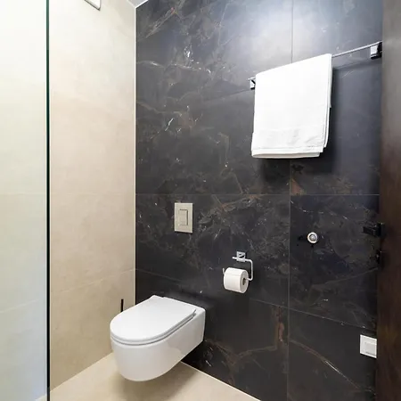 Laurier Apartman