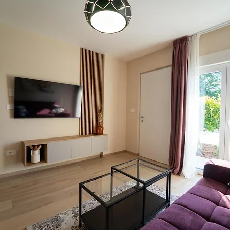 Laurier Apartman *